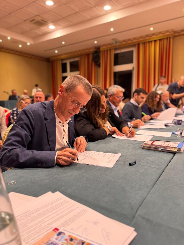 Contratto Nazionale Imprese di Pulizia, Servizi Integrati/Multiservizi: siglato il rinnovo per i 600mila addetti del settore. Anip-Confindustria abbandona il tavolo e non&nbsp;firma